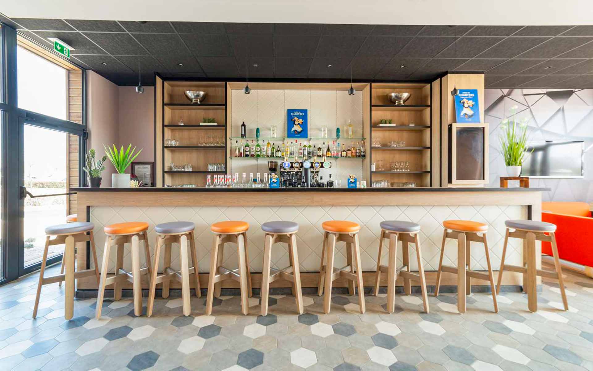 Groupe MyHotels – Campanile Chartres – Bar