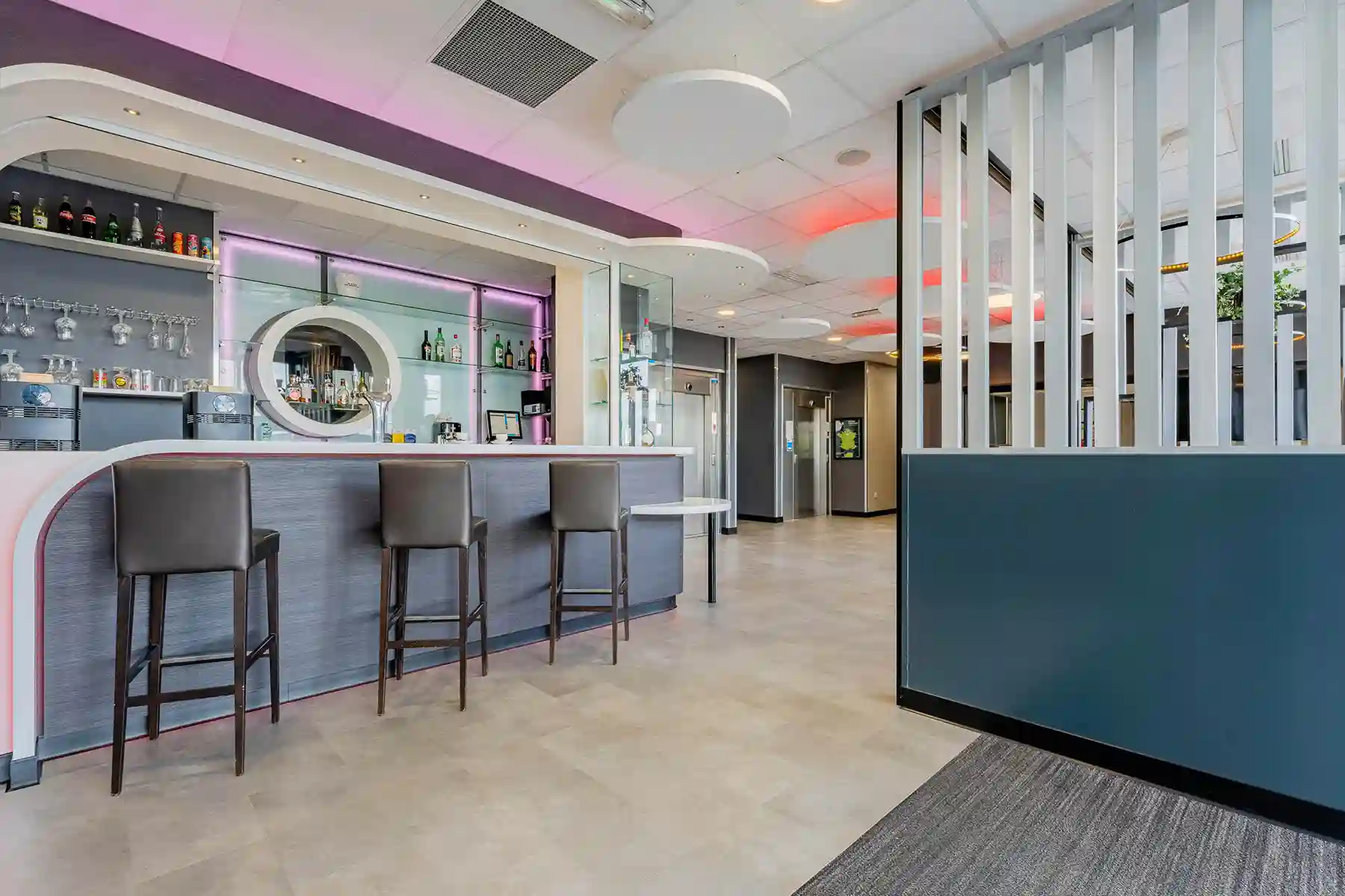 Groupe MyHotels – B&B Béthune – bar