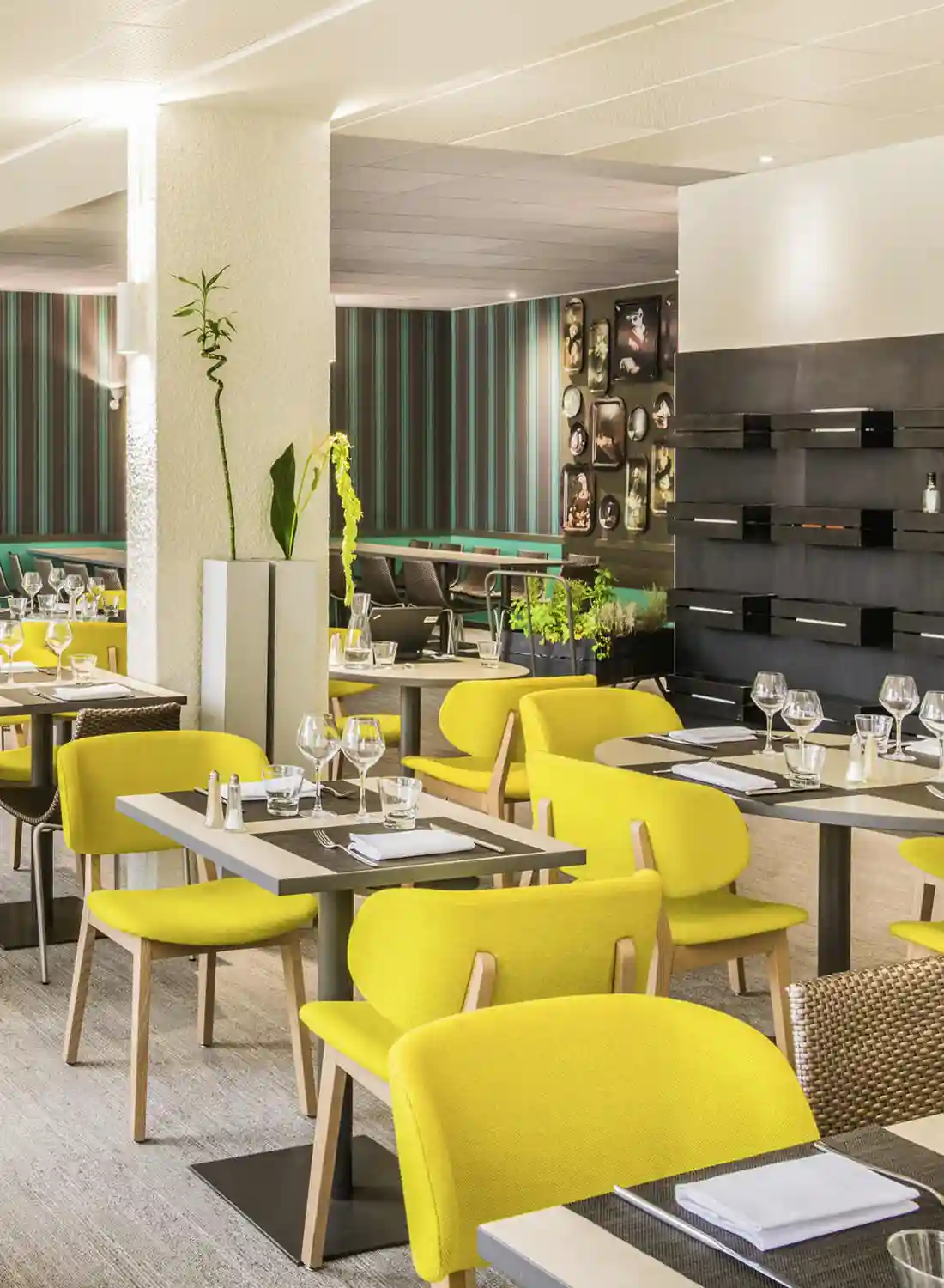 260928-myhotels-is-tours-sud-restau-2 Groupe MyHotels – Ibis Styles Tours Sud – Restaurant
